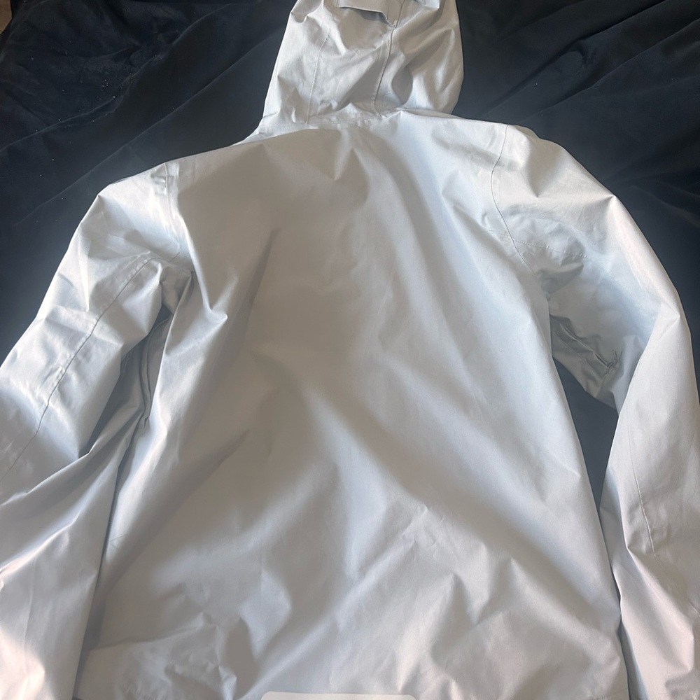 Rain coat. - Picture 4 of 4